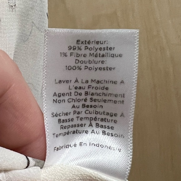 Talbots Short Sleeved Sheer Lines V-Neck Blouse - Picture 10 of 10